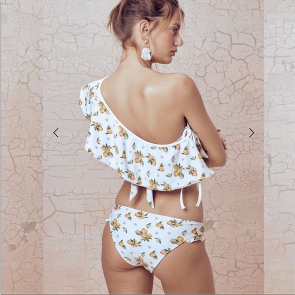 NWT For Love and Lemons Swim Tropicana Lemon Print Bandeau Bikini Set To… - Picture 3 of 8